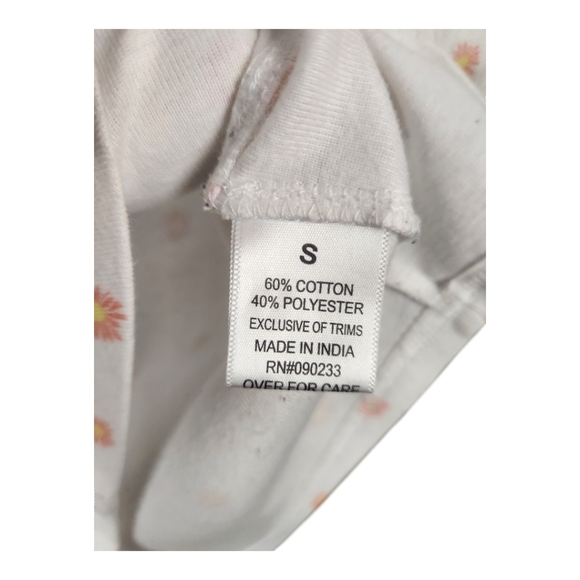 PacSun Me to We Dainty Floral Baby Tee Small Daisy Keyhole Bow Lace Cute - Picture 5 of 7